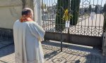 Mozzate, l'omaggio del sindaco e del parroco al cimitero