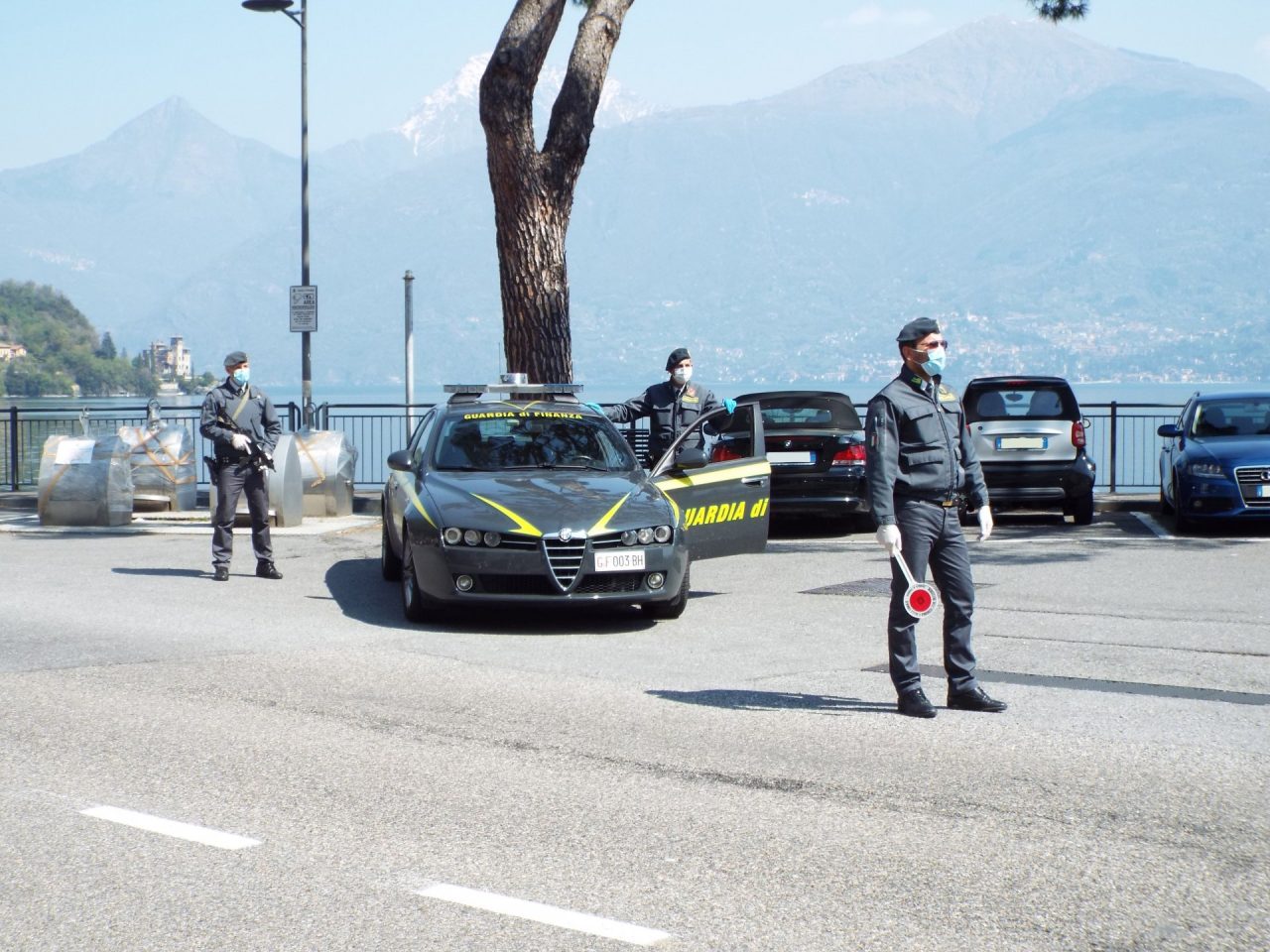 Fuga d’amore sul Lago di Como per festeggiare il compleanno, denunciata coppia tedesca