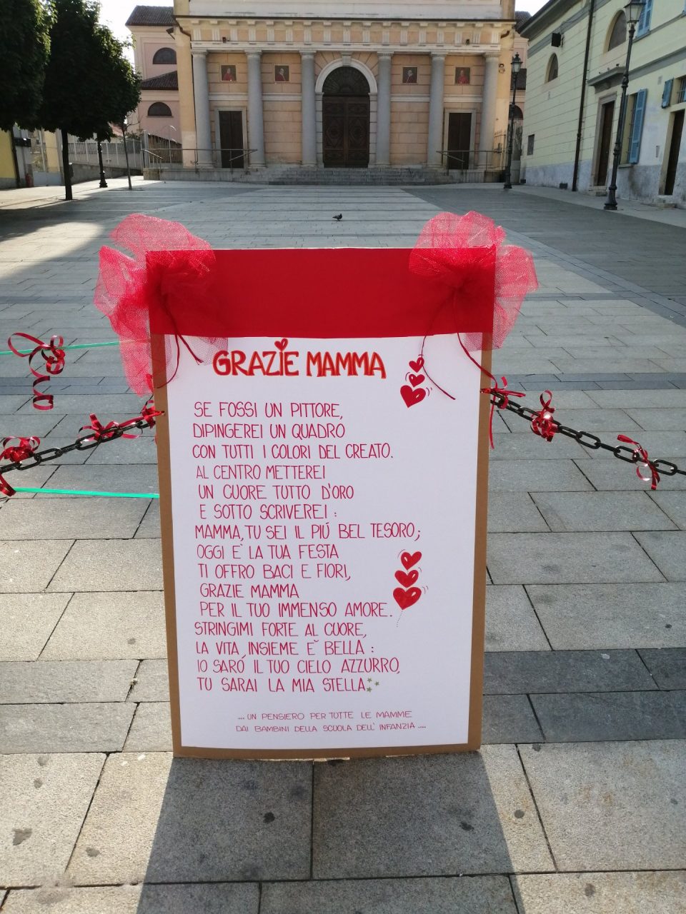 Auguri a tutte le mamme dall’asilo di Turate