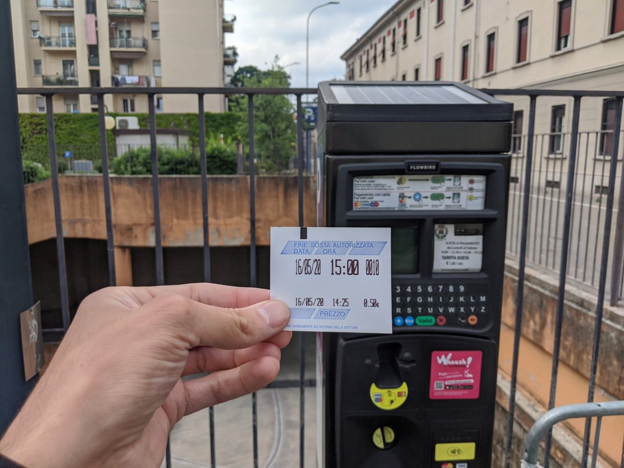 Saronno, sosta gratis ma il Comune incassa comunque: interrogazione di Banfi