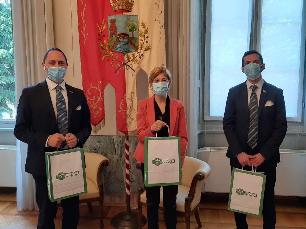 Donate  300 mascherine per i dipendenti comunali