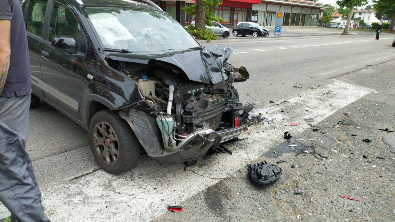 incidente auto e moto a castellanza
