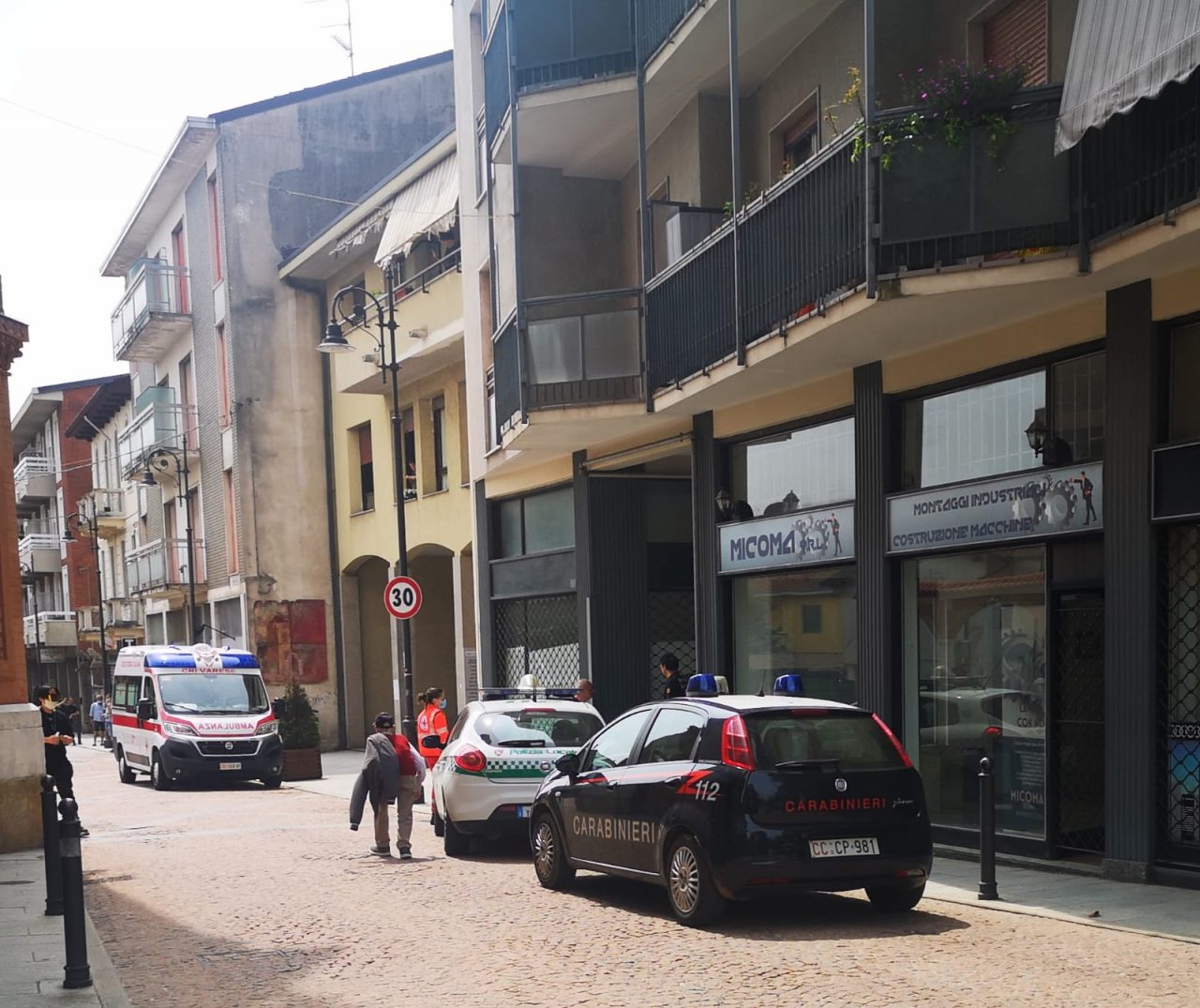 Abbiate: violento litigio tra vicini, uno finisce in ospedale