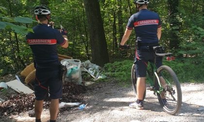 Pattugliamenti in bicicletta dei Carabinieri Forestali nel Parco Pineta