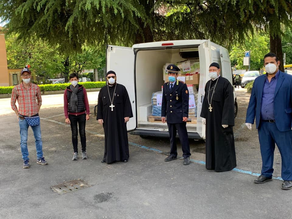 Dalla comunità ortodossa di Saronno donazione di generi alimentari