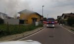 Box in fiamme, pompieri in azione a Mozzate - FOTO