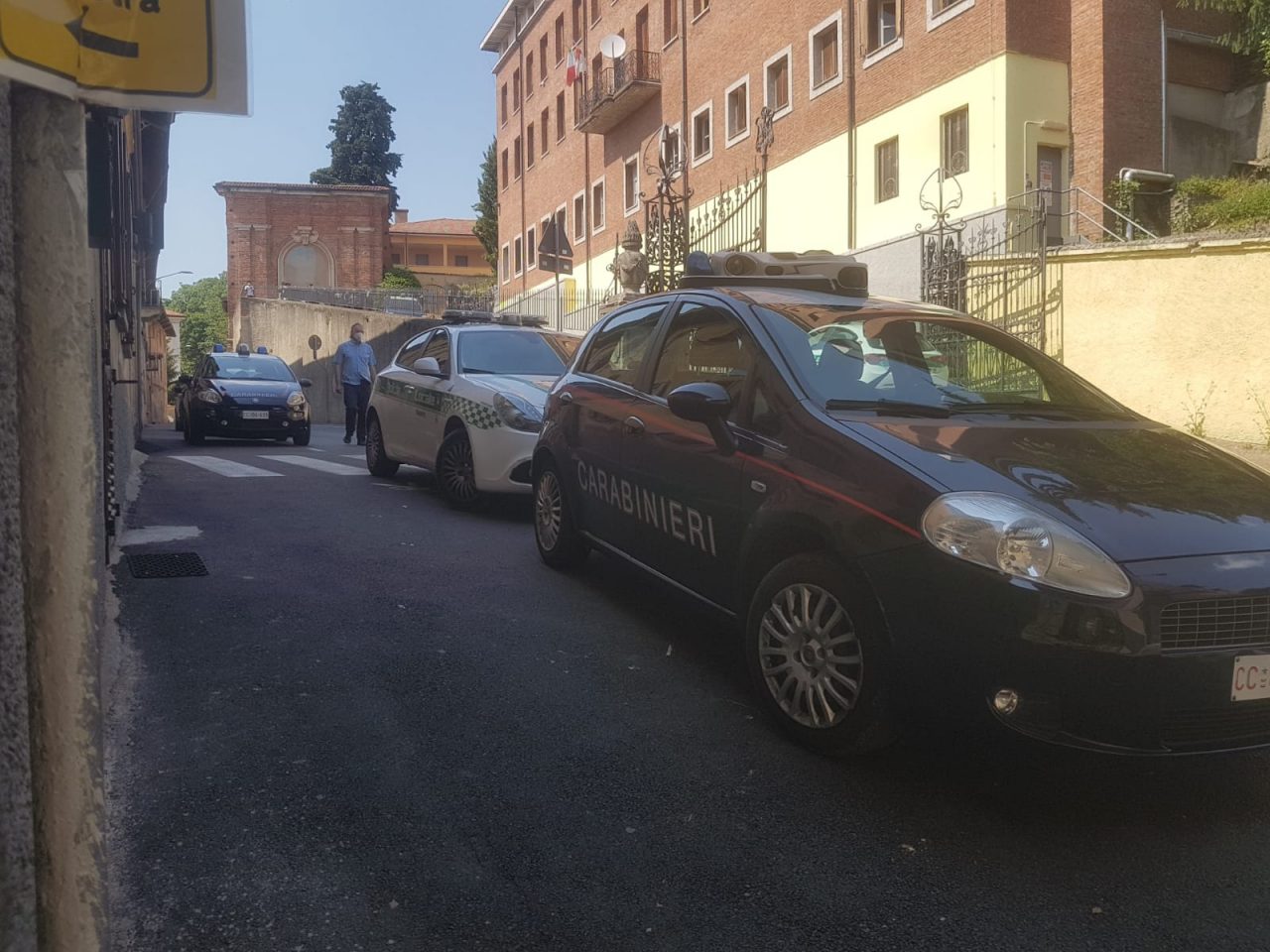 Ribellione alla Melzi. I profughi: “I positivi trasferiteli altrove”