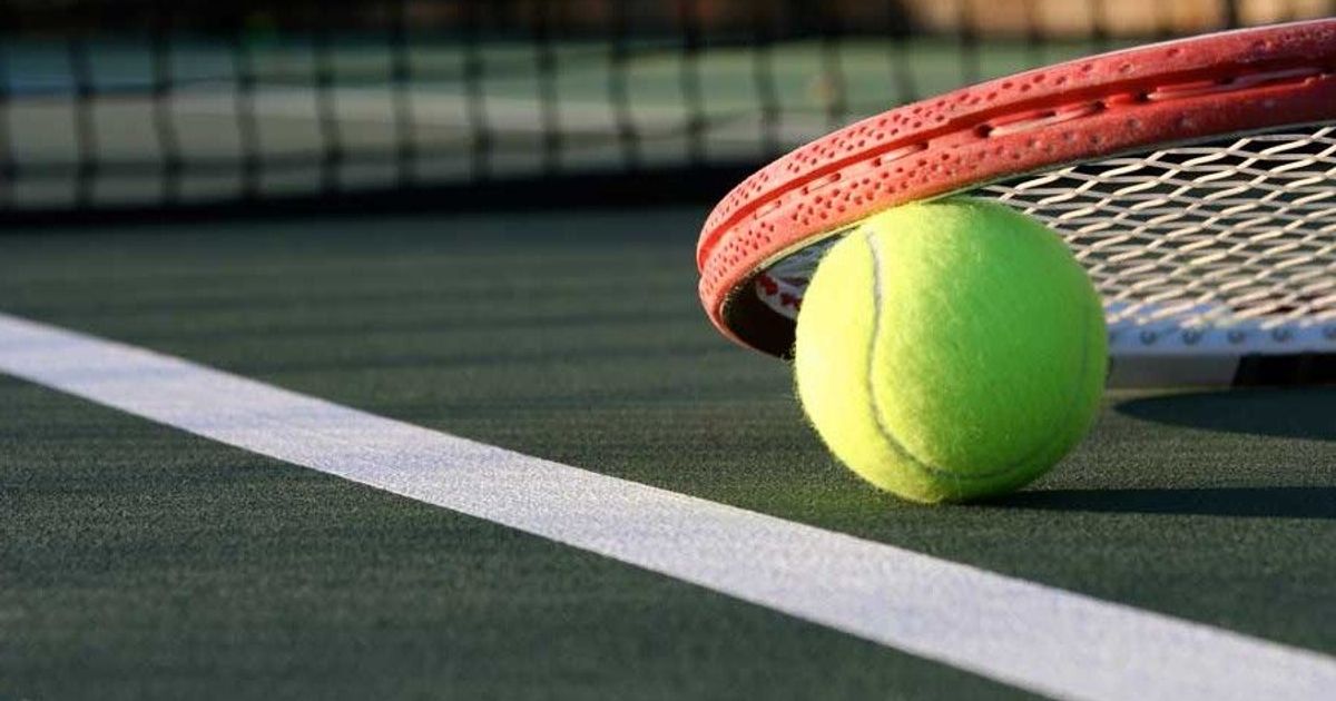 Riaprono i centri sportivi ma solo per le attività all’aperto