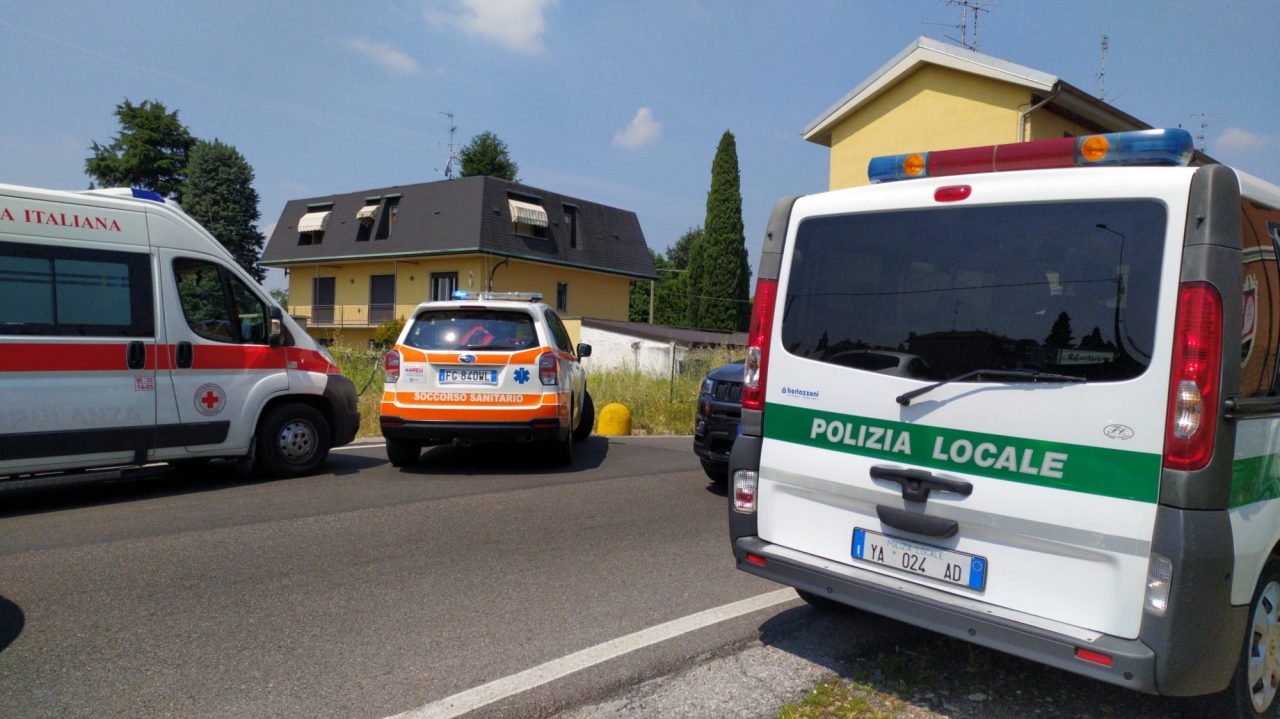 Ciclista investita a Castellanza, intervento dei soccorsi