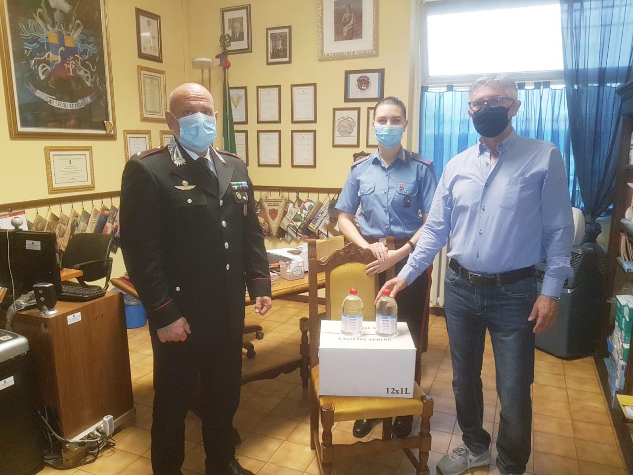 Dopo la Polizia i Carabinieri di Tradate: seconda tranche della donazione di gel igienizzante
