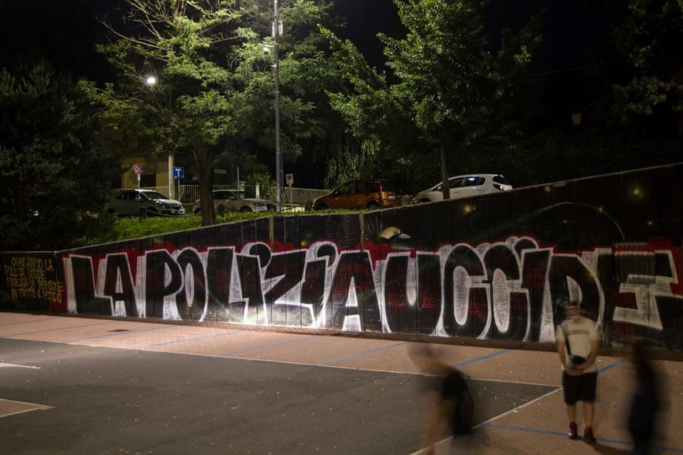 Graffito a Saronno nella notte: “La Polizia uccide”