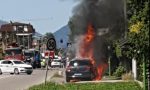 Auto in fiamme in Varesina, Vigili del Fuoco al lavoro a Castiglione VIDEO