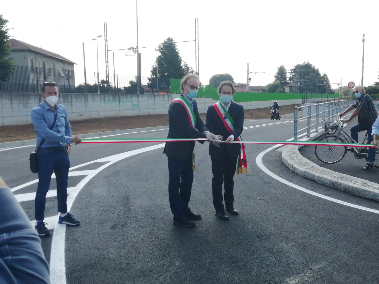 Inaugurato sottopasso Gerenzano e Turate