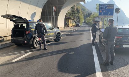 auto svizzere, auto sequestrate dalla guardia di finanza