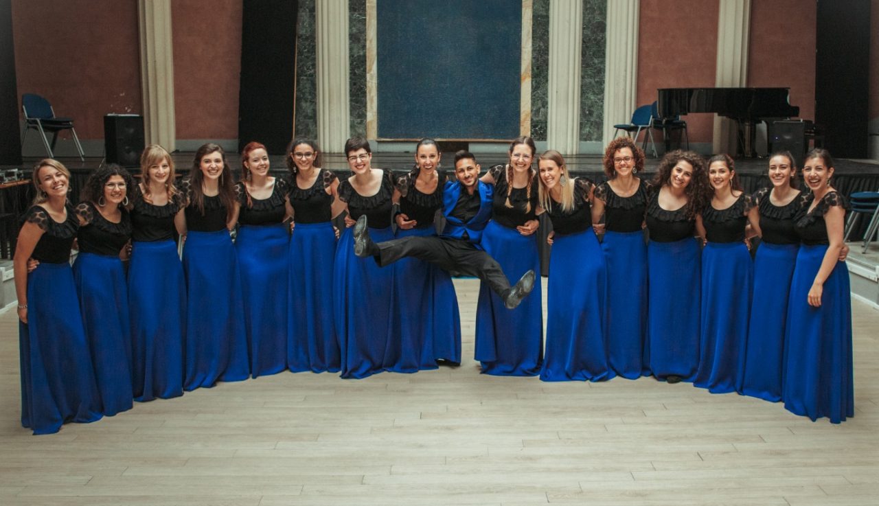 Il Coro Enjoy e l'”Immenso” dedicato a tutti gli operatori sanitari impegnati contro il Covid VIDEO