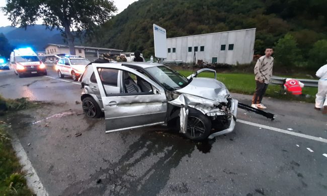 Incidente sulla vecchia Statale 38, grave automobilista investito