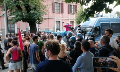 Protesta dei Telos, tensioni alla stazione tra anarchici e Forze dell'ordine