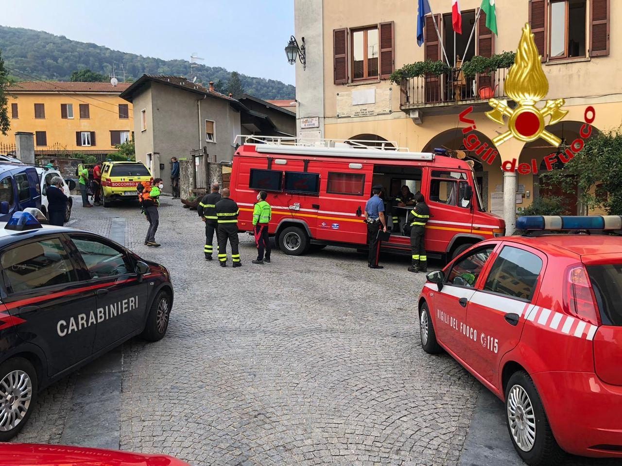 Anziano disperso a Orino, continuano le ricerche durate già tutta la notte