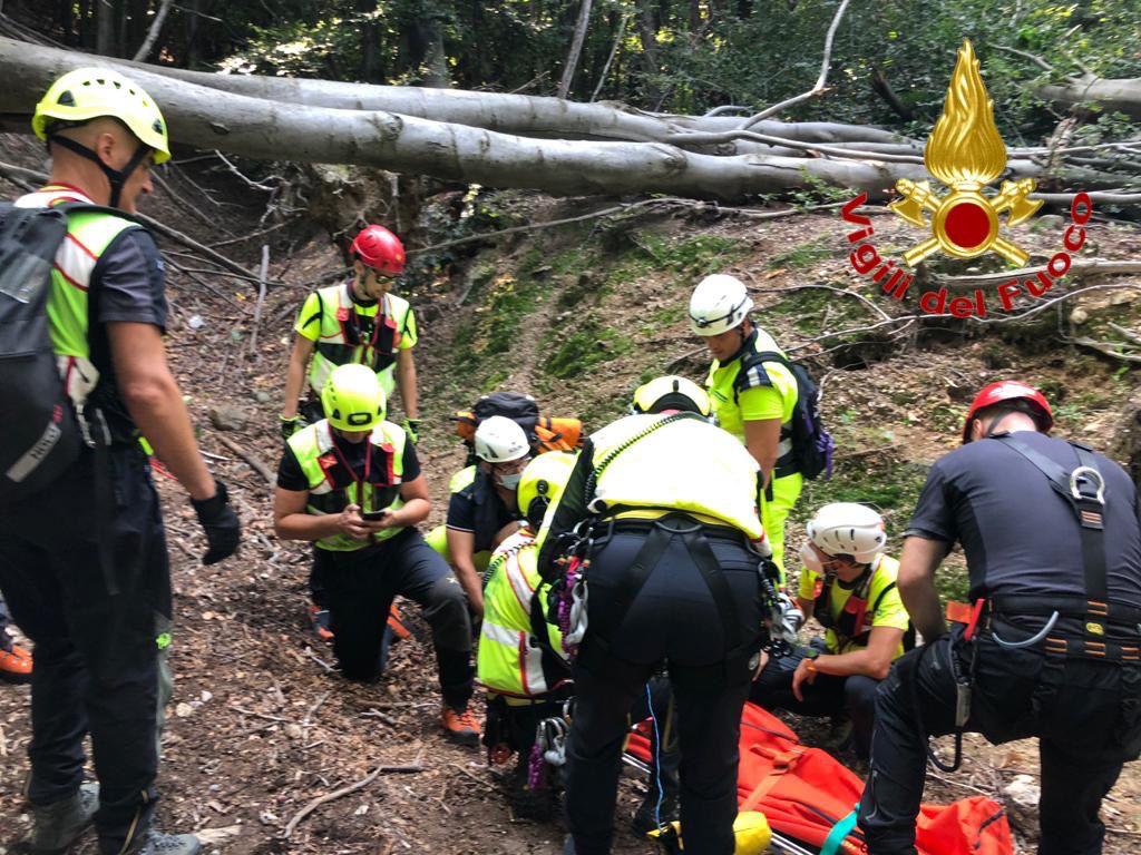 Trovato vivo l’uomo disperso a Orino, recuperato