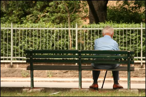 Giovani professionisti comaschi al fianco degli anziani: donati 3500 euro per il co-housing di Rovellasca