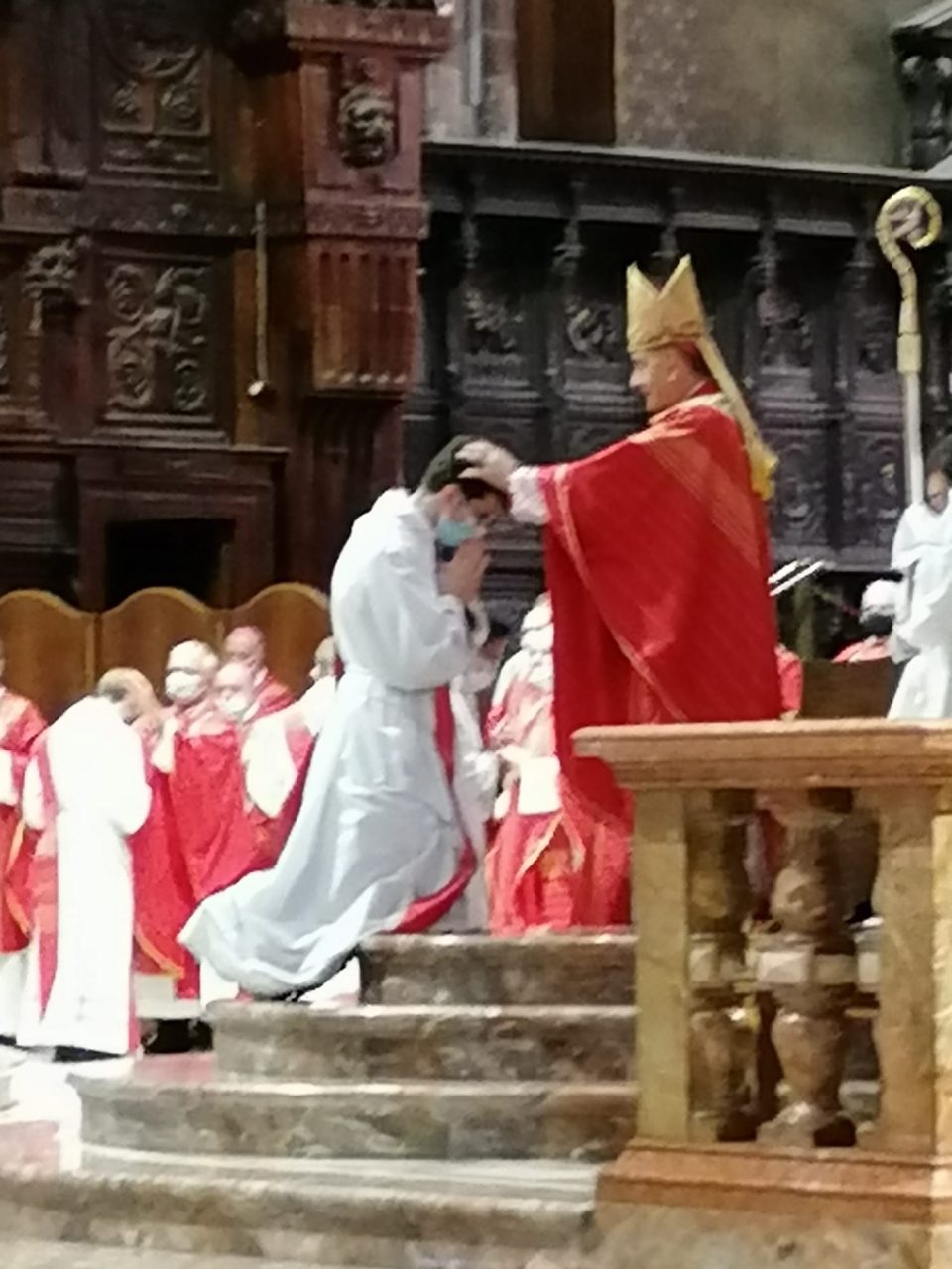 Marco Ciniselli ordinato sacerdote  in Duomo è il nuovo vicario parrocchiale