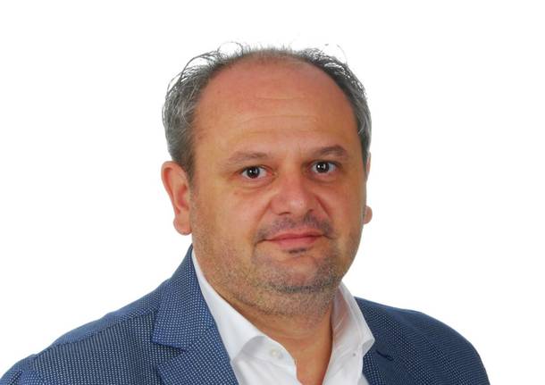 Elezioni a Origgio, confronto a distanza: il candidato Andrea Azzalin