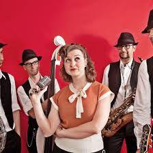 Il tirinnanzi sotto le stelle con "Lady Dillinger swing band"