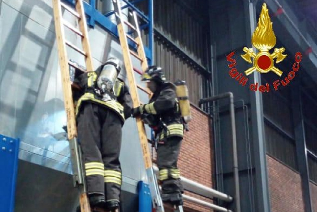Ceriano Laghetto, incendio domato all’accieieria Terninox