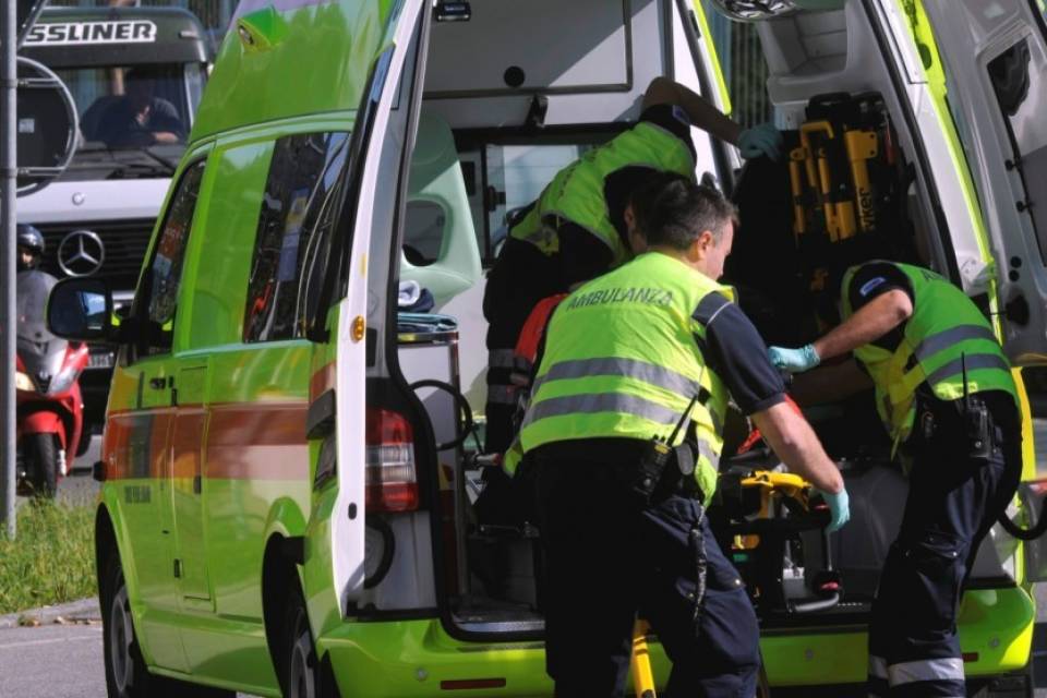 Incidente sul lavoro a Lugano: frontaliere varesotto gravemente ferito
