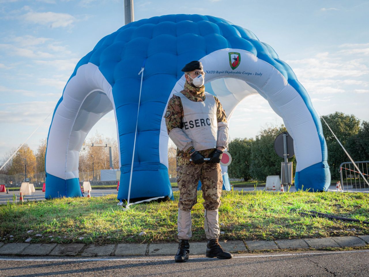punto tamponi alla caserma nato di solbiate olona