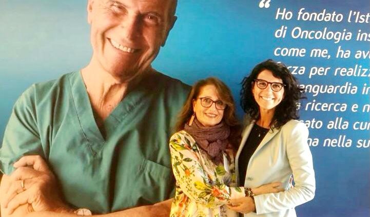 Consegnato il Premio Rosa Camuna ad Adele Patrini, presidente di CAOS