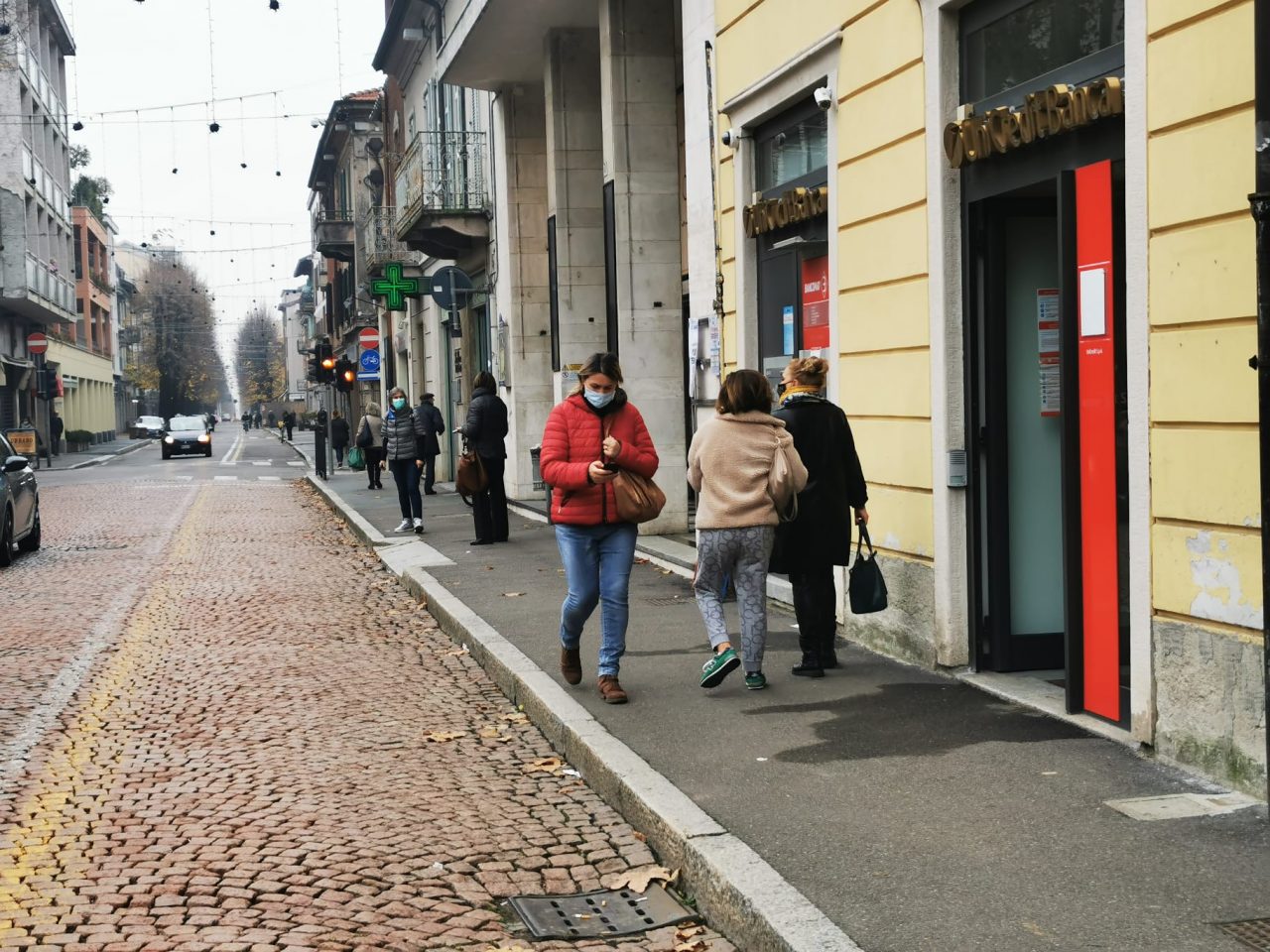 Lockdown a Tradate: (quasi) tutto aperto, mancano “solo” i clienti