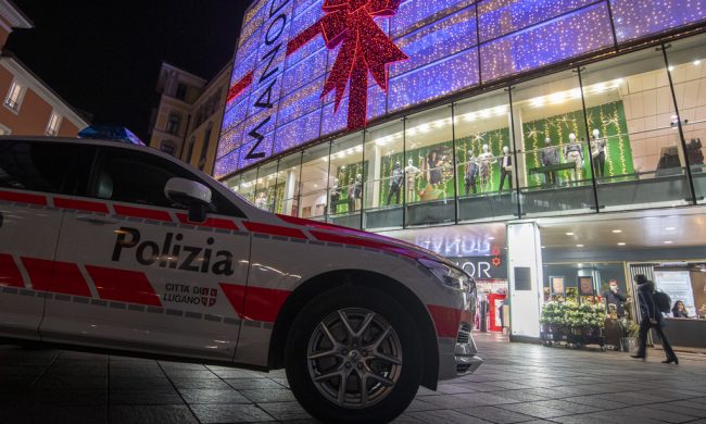 Accoltellamento in Svizzera, la 28enne era già nota per la sua vicinanza agli jihadisti