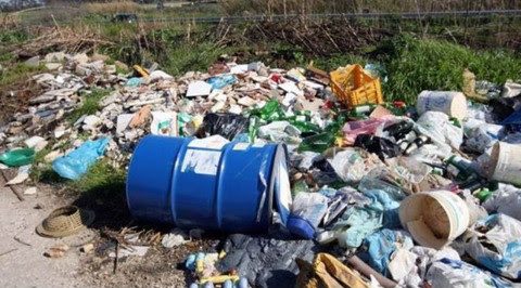 Rifiuti abbandonati a Busto, la diffida del Codacons