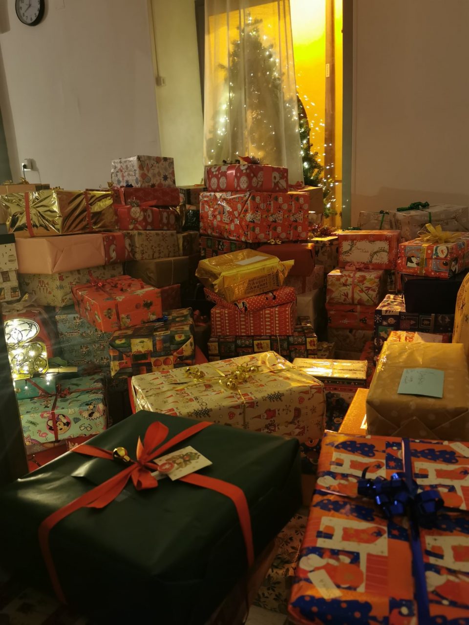 Natale di solidarietà con 360 scatole: fagnanesi generosi con chi ha più bisogno