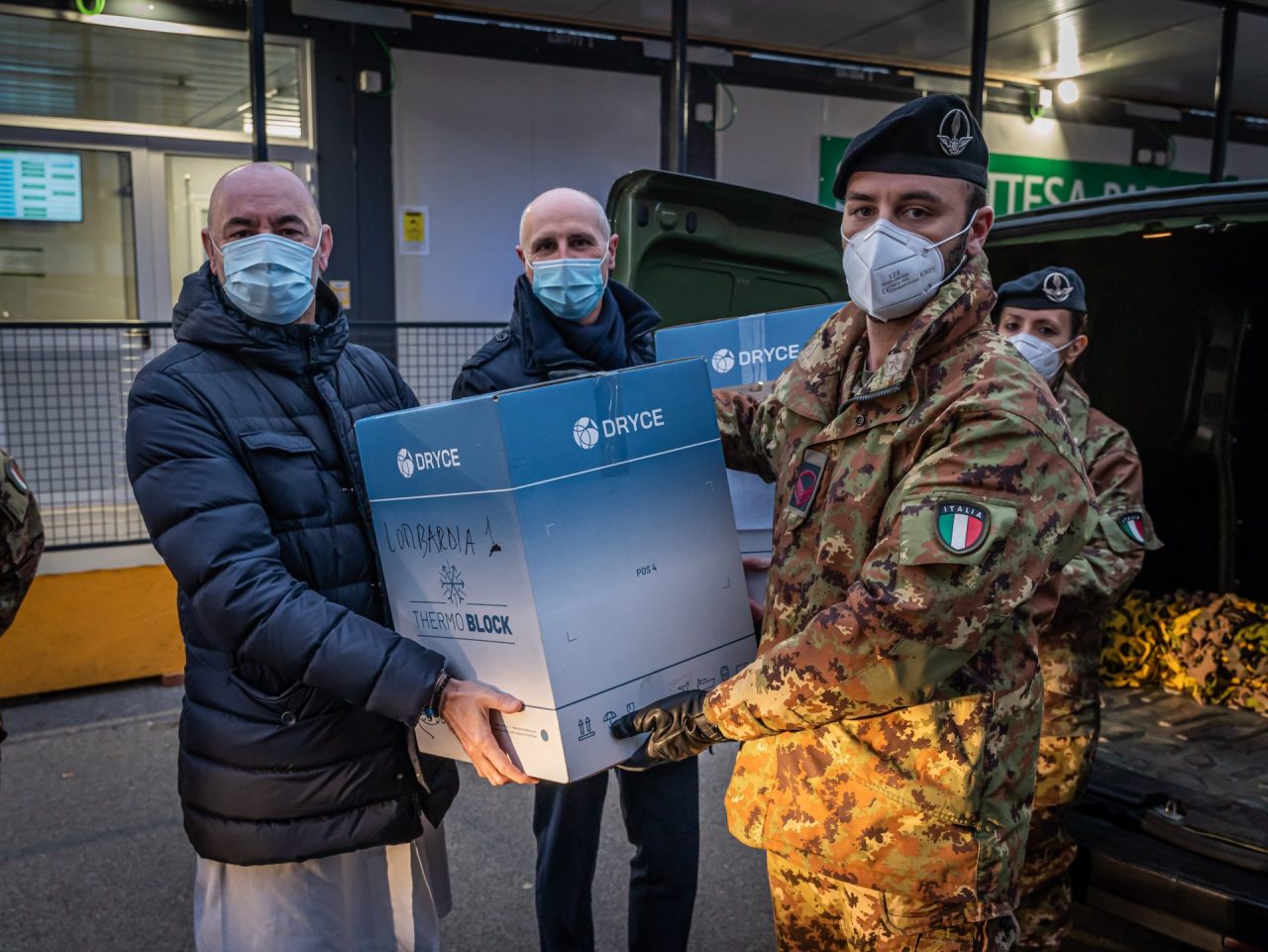 Vaccini Covid, dalla base NATO di Solbiate agli HUB, pronti per la somministrazione FOTO E VIDEO