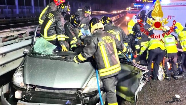 Tragedia in Tangenziale: oltre alla donna, morti anche la figlia e il marito