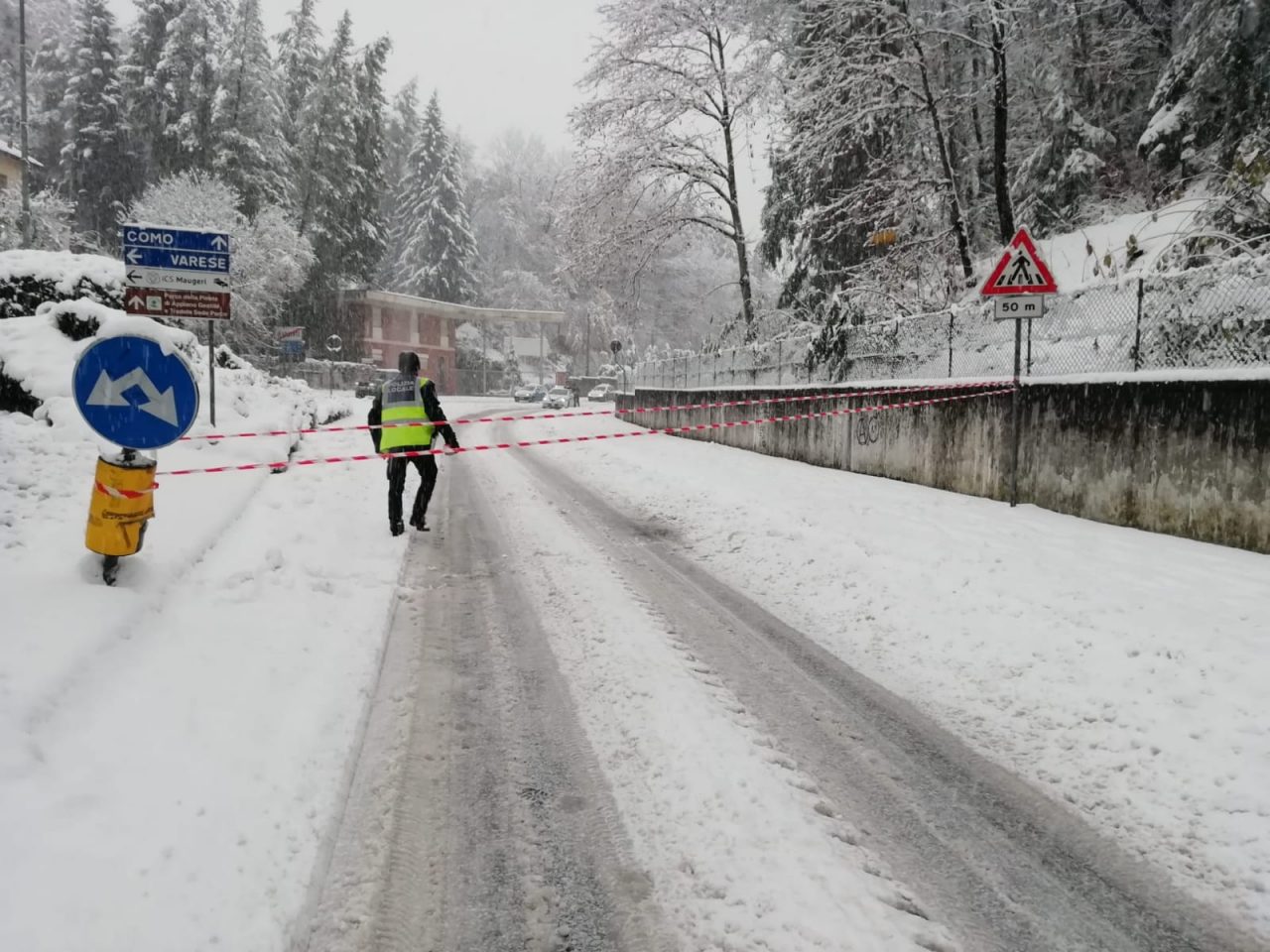 Caos neve a Tradate, i dubbi delle opposizioni: “C’era il Piano Neve?”