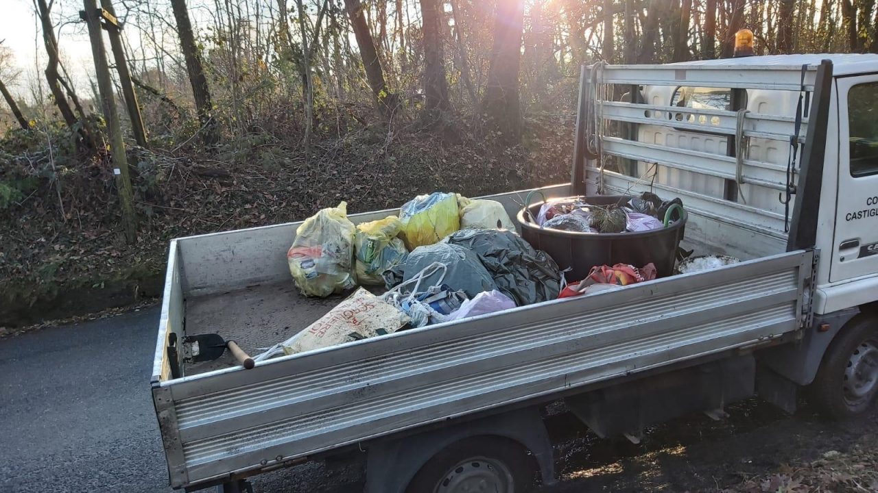 pulizia al boschetto dello spaccio fra Morazzone e Castiglione Olona
