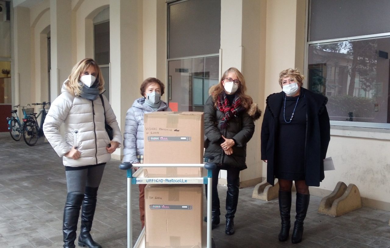 L’associazione CAOS al fianco dell’Asst Valle Olona: donate 200 visiere