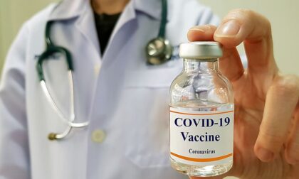 Ats: "Contagi in diminuzione, i giovani si stanno vaccinando in massa"