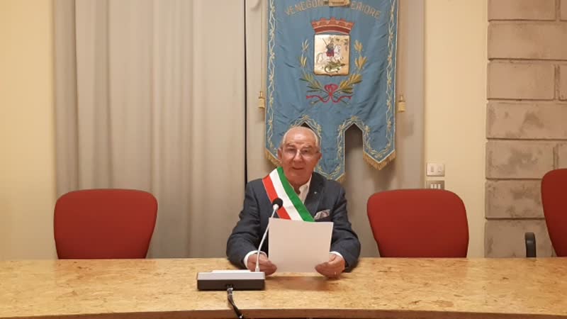 “Sono positivo”. Sindaco in quarantena a Venegono