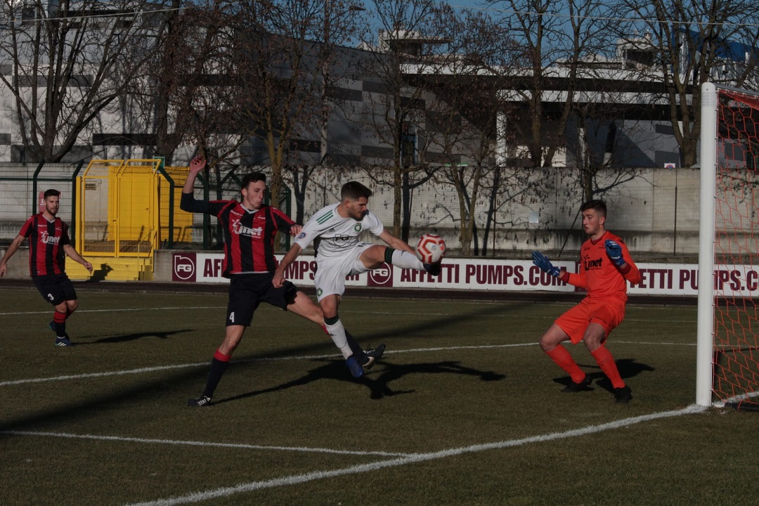 Castellanzese, il derby è tuo! Caronnese battuta e sorpassata