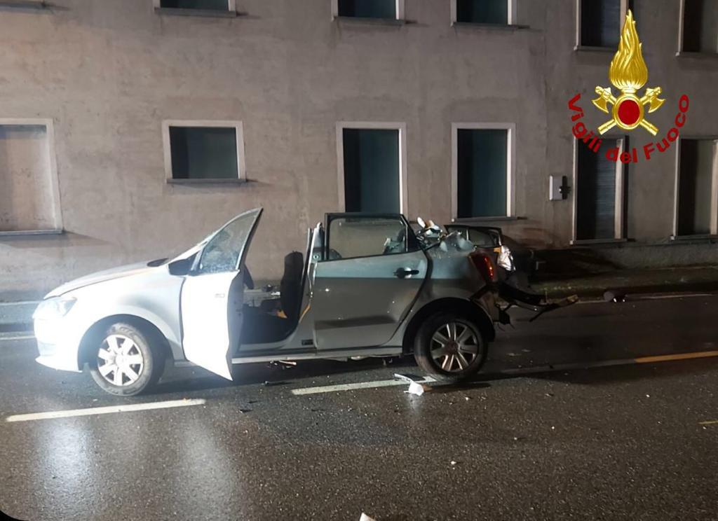 Incidente nella notte a Cogliate, grave un 19enne