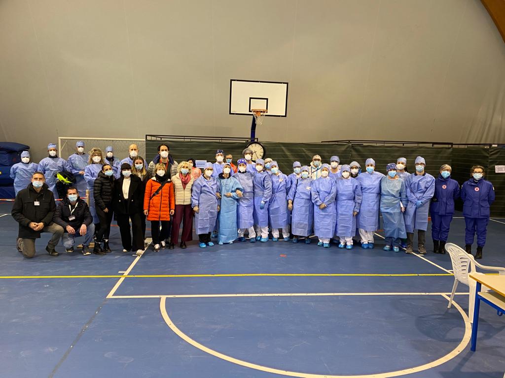 Vaccinazioni a pieno ritmo, grande sforzo dell’Asst Sette Laghi