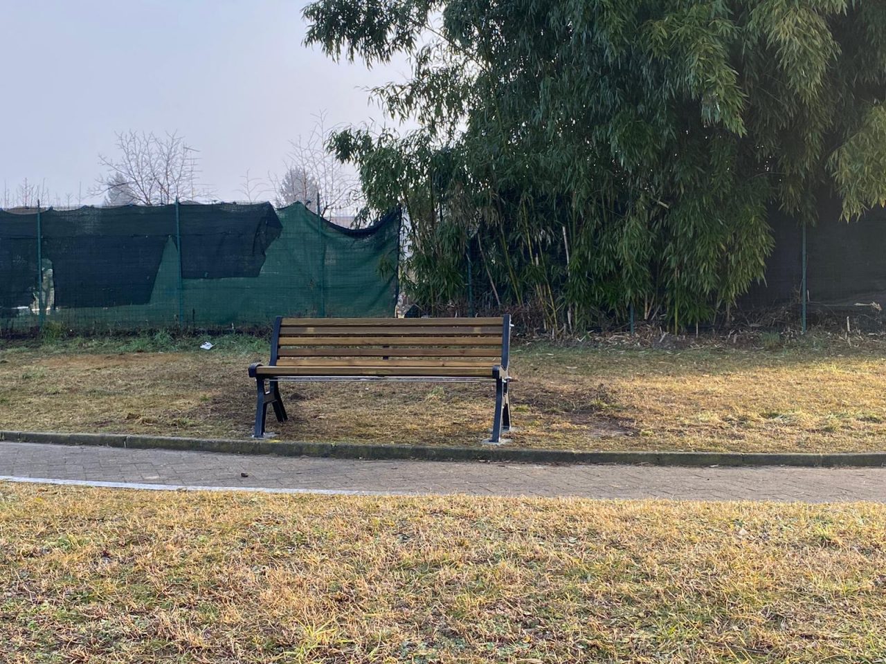 Ciclopedonale di Castiglione, ecco le panchine
