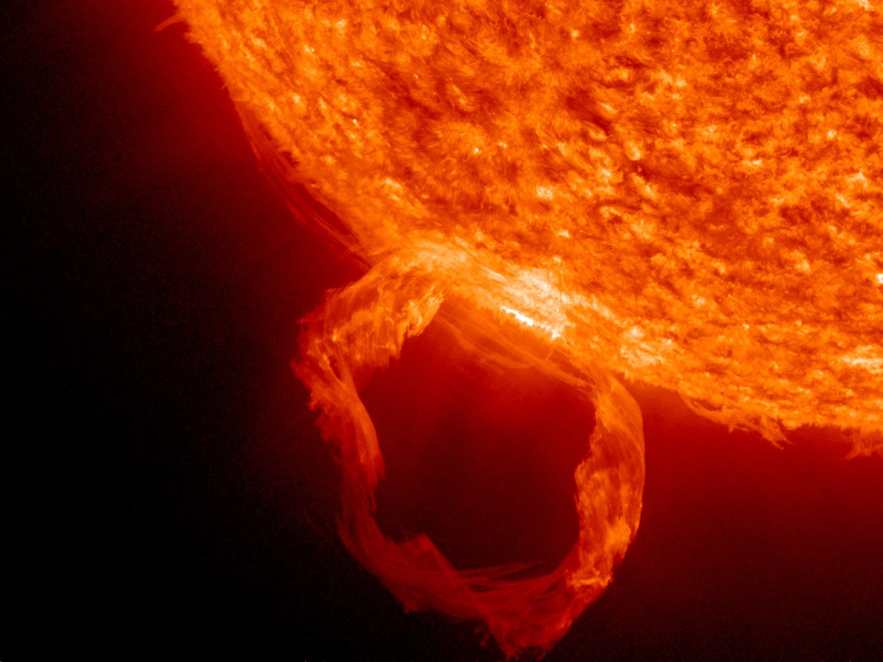 “Sole 2021: nuove scoperte e nuove domande” ne parliamo con gli astronomi tradatesi