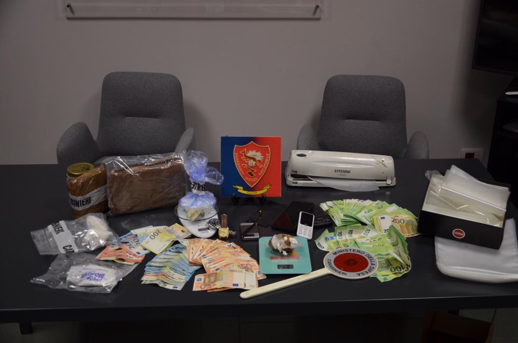 Arrestato per spaccio: nascondeva la droga in un magazzino di Gornate Olona