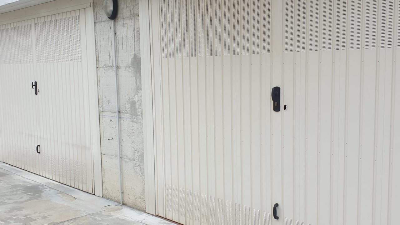 garage ladri venegono superiore