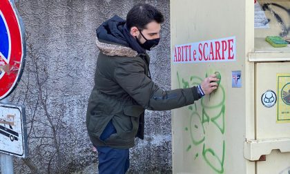 Graffiti a Varese, pulizie di primavera coi ragazzi della Lega Giovani